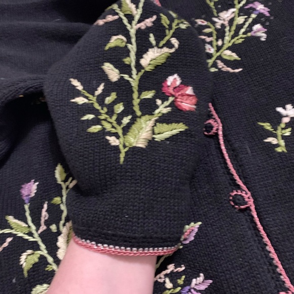 Tiara Black Floral Embroidered Cardigan Grandmacore Sweet Cute Medium - Picture 3 of 6